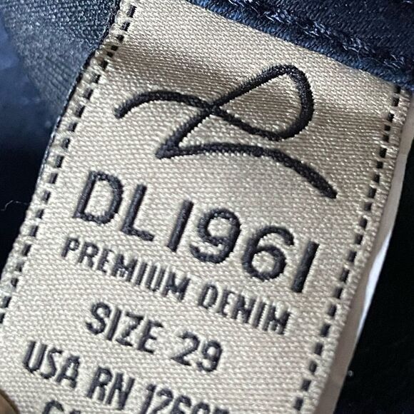DL1961 Premium Denim “Emma” Dark Wash Jeggings (Size: 28) - Picture 8 of 15
